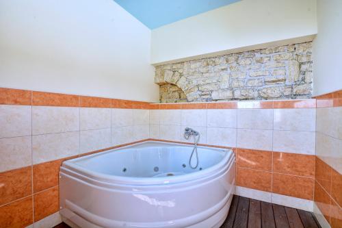 Koupelna v ubytování Lido Corfu Sun Hotel 4 Stars All-inclusive