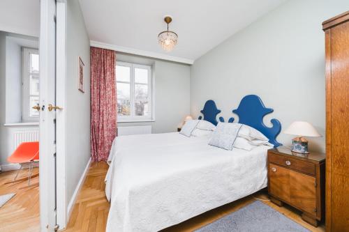 In The Heart Of Jewish Quarter - Old Synagogue - by Upstairs