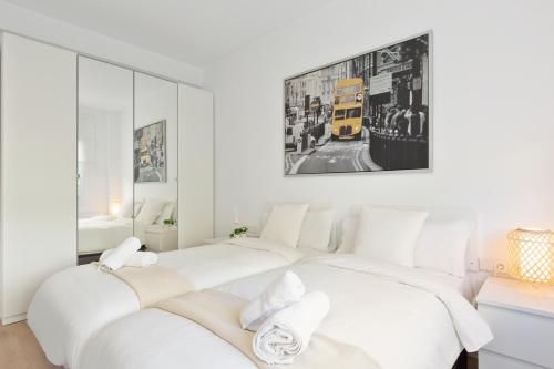 Gallery image of Suites Barcelona Park G&uuml;ell in Barcelona