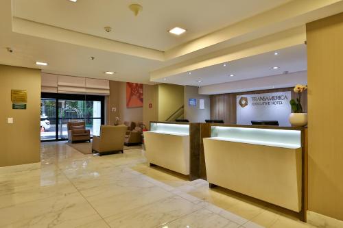 a lobby of a hospital with a waiting room at Transamerica Executive Jardins in Sao Paulo