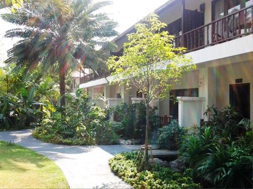 Zahrada ubytování Rachawadee Khonkaen Airport Hotel