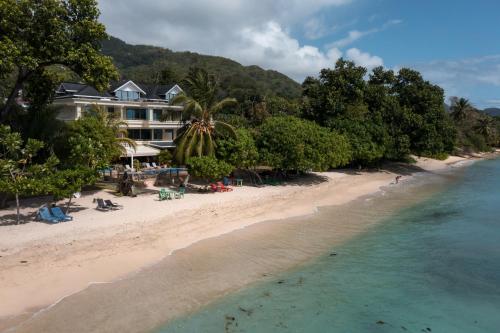 Apgyvendinimo įstaigos Crown Beach Hotel Seychelles vaizdas iš viršaus