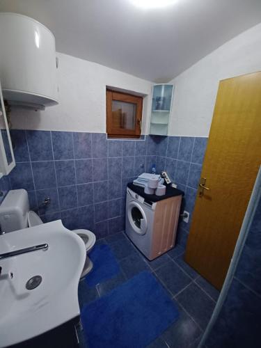 Kúpeľňa v ubytovaní Apartments Zuanović
