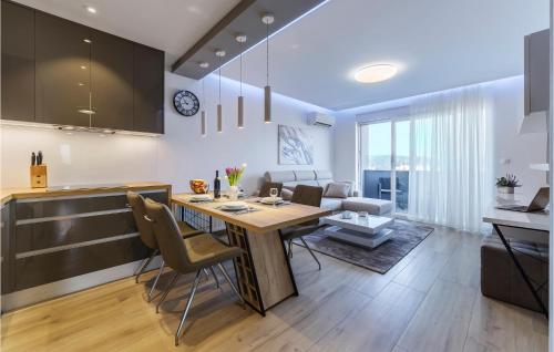 Cozy Apartment In Pula With Wifi