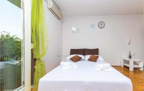 1 Bedroom Amazing Apartment In Trogir
