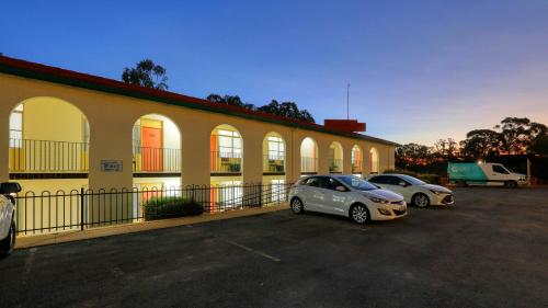 El edificio en el que está el motel