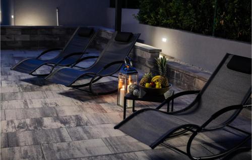 Stunning Apartment In Zadar