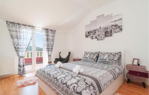 Легло или легла в стая в Cozy Home In Dugopolje With House A Panoramic View