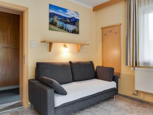 Charming Apartment in Zell am See with Mountain Viewsにあるシーティングエリア