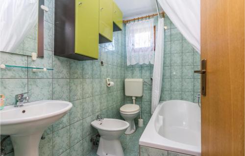 Gallery image of Awesome Apartment In Jasenice With 3 Bedrooms And Wifi in Jasenice