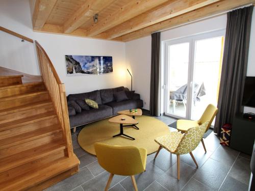 Posezení v ubytování Chalet in Kötschach-Mauthen in a ski area