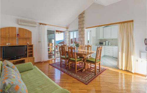 Apartment Makarska Liii
