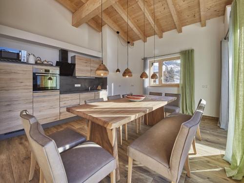 Zdjęcie z galerii obiektu Modern chalet with sauna w Saalbach Hinterglemm