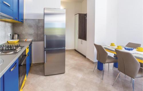 One-Bedroom Apartment In Makarska