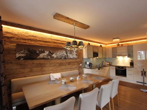 Gallery image of Dream Panorama Chalet TOP10 right in the ski and hiking area of the Kitzb hel Alps in Mittersill