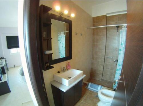 Kúpeľňa v ubytovaní Spilios Apartment