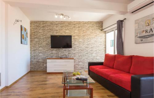 Three-Bedroom Apartment With Sea View In Baska Voda