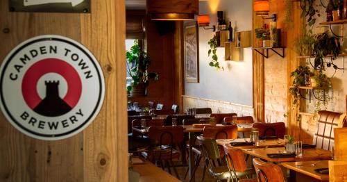 Ein Zertifikat, Auszeichnung, Logo oder anderes Dokument, das in der Unterkunft Hotel le Sherpa ausgestellt ist