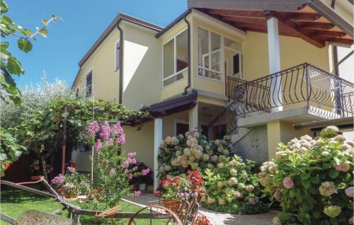 Awesome Apartment In Umag With Wifi