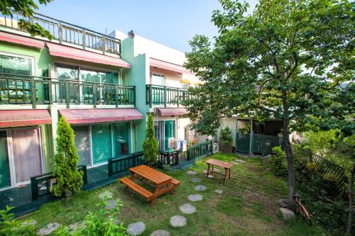 Gallery image of Bellus-Rose Pension Gyeongju in Gyeongju