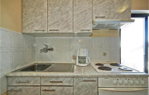 Gallery image of 3 Bedroom Gorgeous Apartment In Porec in Poreč