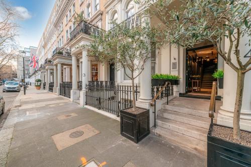 Claverley Court Apartment Knightsbridge