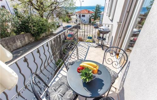 2 Bedroom Cozy Apartment In Crikvenica