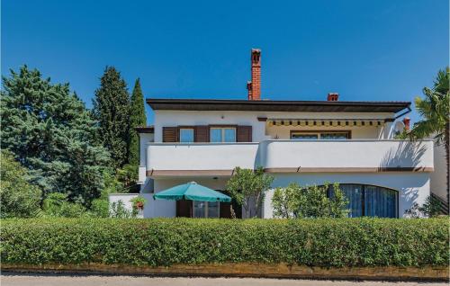 Nice Apartment In Novigrad With Wifi