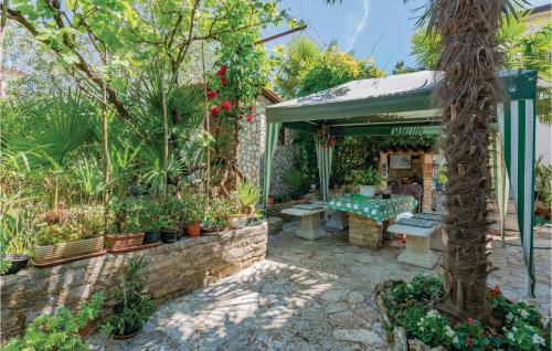 Nice Apartment In Novigrad With Wifi