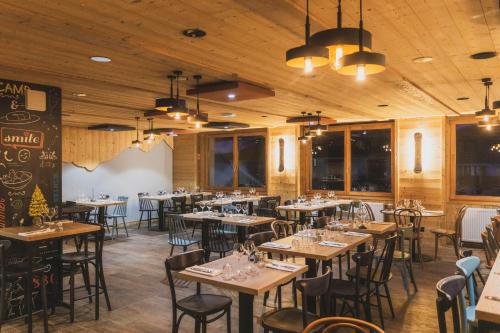 Εστιατόριο ή άλλο μέρος για φαγητό στο Hotel Base Camp Lodge - Les 2 Alpes