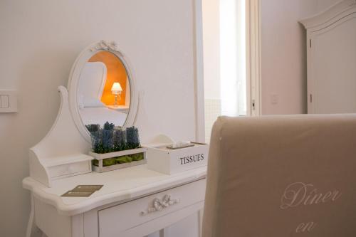Colosseo Apartments and Rooms - Rome City Centre
