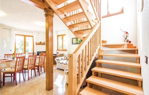 Fotografie z fotogalerie ubytování Awesome Home In Laginji With Sauna v destinaci Žminj