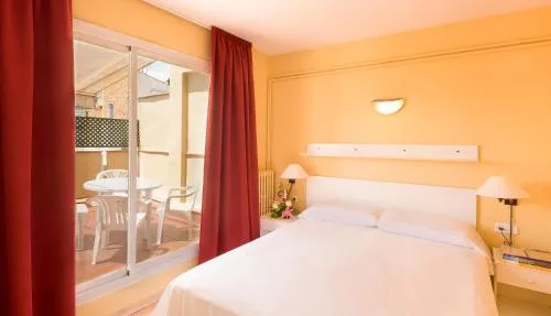 Aparthotel Bertrán photo 33