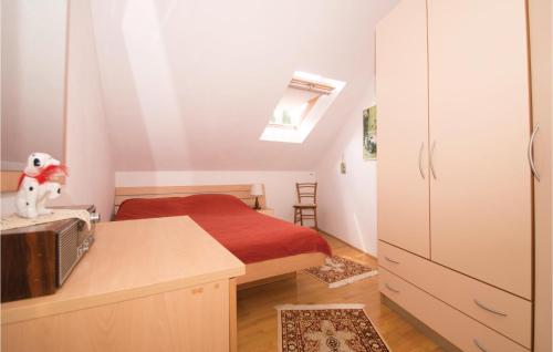 Krevet ili kreveti u jedinici u okviru objekta Nice Apartment In Racisce With 2 Bedrooms And Wifi