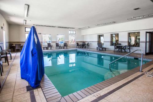 The swimming pool at or close to Sleep Inn & Suites