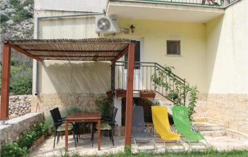 Two-Bedroom Apartment In Trstenik