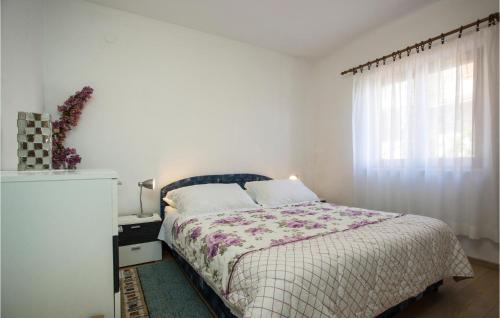 Gallery image of Nice Apartment In Splitska With Wifi in Splitska