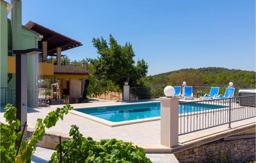 Gallery image of Amazing Home In Cara With 3 Bedrooms, Wifi And Private Swimming Pool in Zavalatica