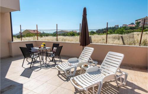 Nice Apartment In Podstrana With Wifi