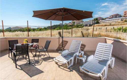 1 Bedroom Amazing Apartment In Podstrana