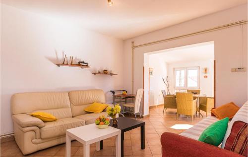 Gorgeous Apartment In Pula With Wifi