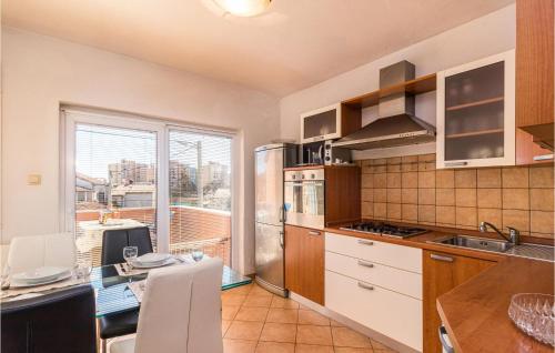 Gorgeous Apartment In Pula With Wifi