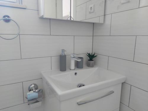 Apartments Karlo