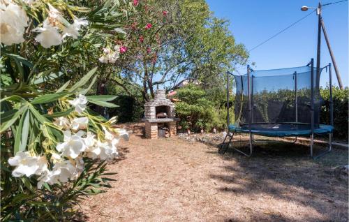 Zahrada ubytování Studio Holiday Home In Premantura