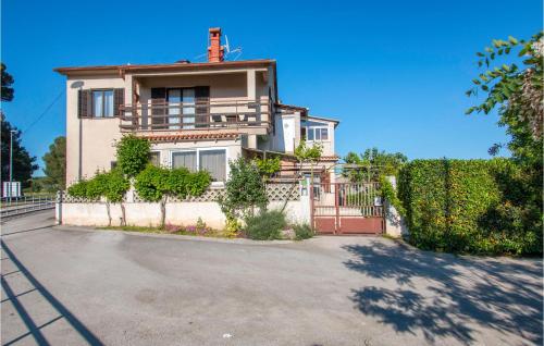 Awesome Apartment In Pula With Wifi