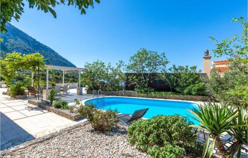 Holiday Home Veliko Brdo-Vrcani Bb Iii