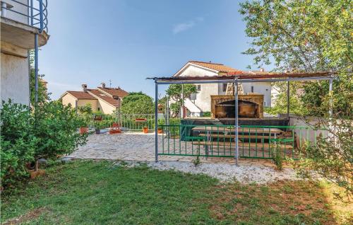 One-Bedroom Apartment In Medulin