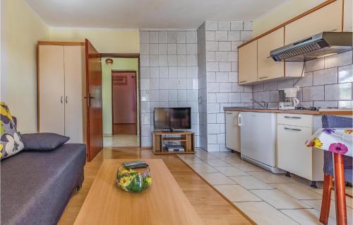 One-Bedroom Apartment In Medulin
