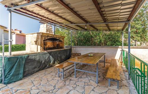 One-Bedroom Apartment In Medulin