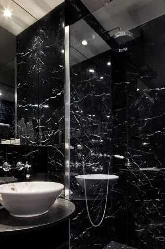 Hôtel du Petit Moulin, Haute Couture hotel by Lacroix photo 5